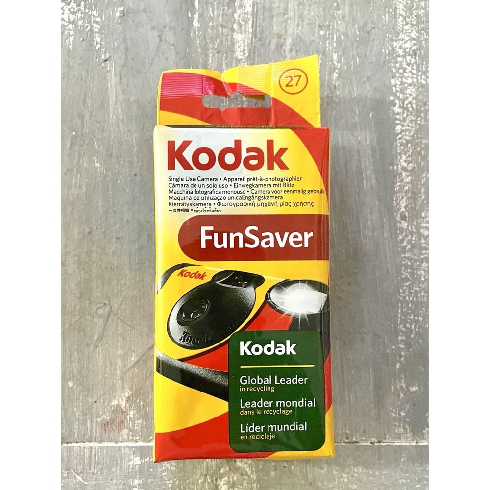 Kodak FunSaver 35mm Single Use Film Camera expired 2014 - New And Sealed